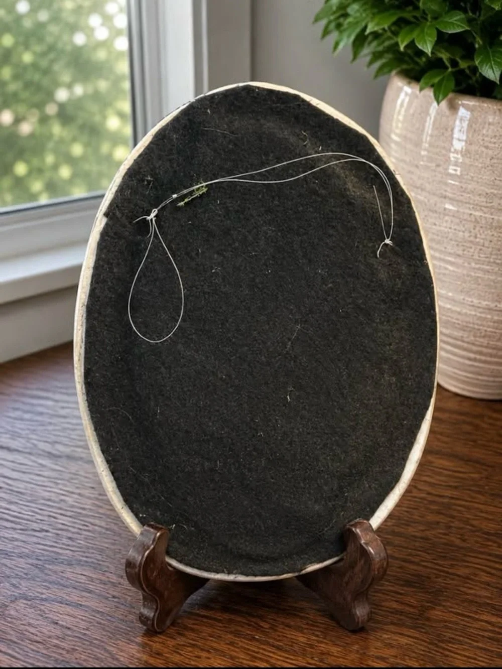Decorative Cream Ceramic Face Mirror - Unique Wall Decor